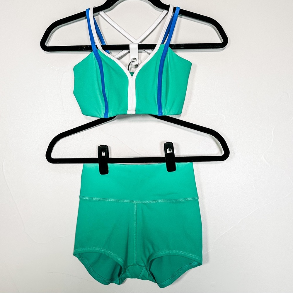 Five Dancewear On the Move Bra & Everyday Short